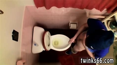Of Gay Man Pissing During Sex Time Unloading In The Toilet Bowl Dakota James