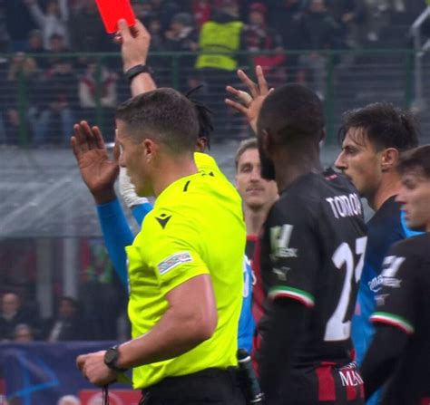 Arbitro Milan Napoli distrutto dai giornali c è anche una rivelazione