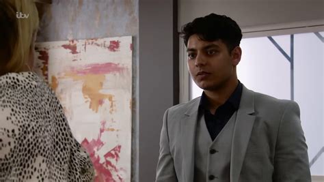 Coronation Streets Cheating Courtney And Aadi Caught Out In Latest