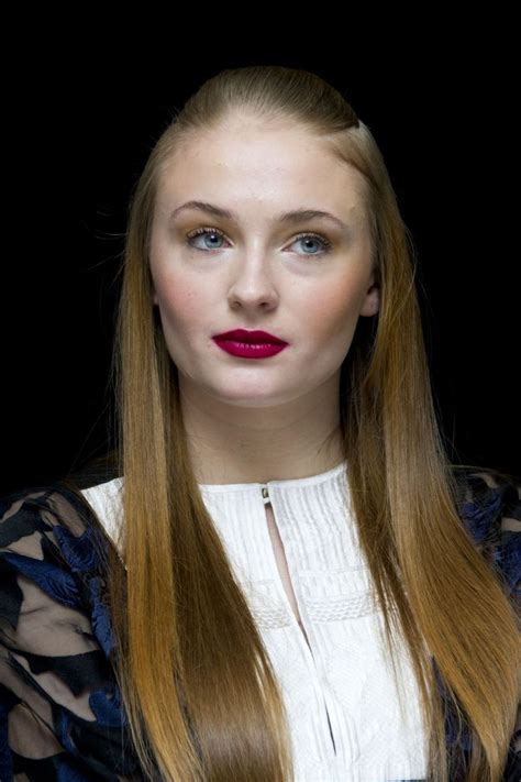 Pin By Kelsey Santhoff On Git My Hur Did Sophie Turner Celebrities