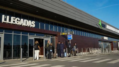 Horarios frecuencias y paradas El aeropuerto conectará con Badajoz