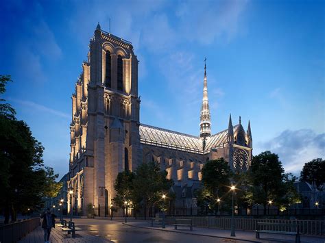 Miysis Proposes Fully Glazed Roof And New Spire For Notre Dame