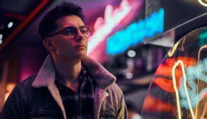 Sex Addict Subtle Signs Youre Turning Into One What To Do About It Whisper Advice