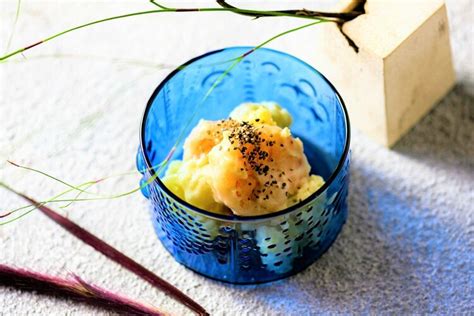 【夏休みはレンチンで何とかする！】料理未経験の男子でもカンタン！切って、詰めて、チンするだけエビとじゃがいもとカリフラワーの「ホットサラダ