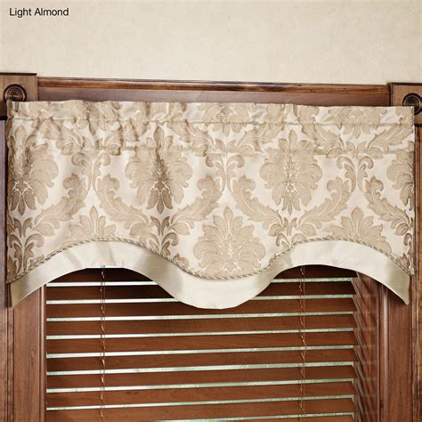 Darby Layered Scalloped Valance