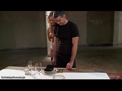 MILF trainee anal fucked on the table XVIDEOSダウンローダー XVIDEOSの動画をブラウザ上から クリックでダウンロード