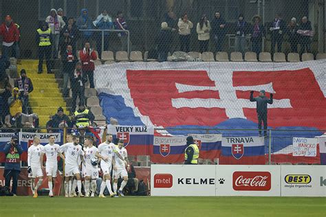 Bih Najneuspje Nije Kvalifikacije Okon Ala Porazom Od Slova Ke Jabuka Tv