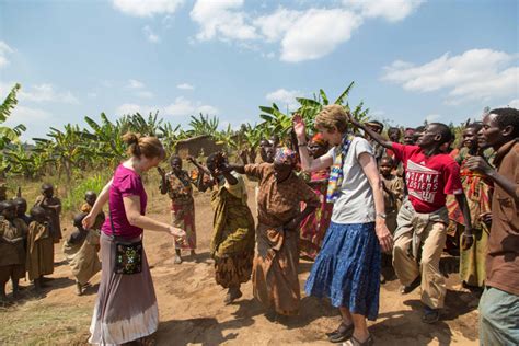 travel-burundi-dancing - African Road