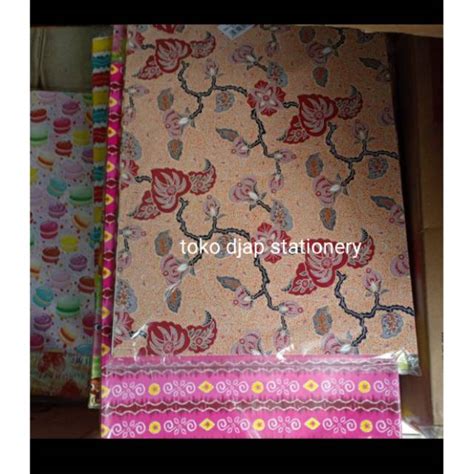 Jual Kertas Kado Kiki Batik Isi Lembar Shopee Indonesia