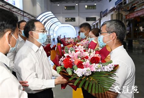 吴政隆在南京常州看望慰问教师 向广大教师和教育工作者致以节日问候崇高敬意习近平发展南师大