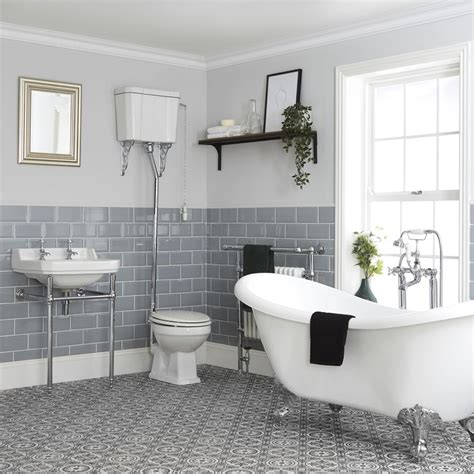 Milano Richmond Traditional Bathroom Suite With Freestanding Bath