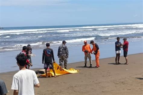 Tim Sar Temukan Jasad Wisatawan Korban Terseret Ombak Di Pangandaran