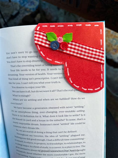 How To Make A Paper Heart Bookmark For Valentines Day Southern Crush