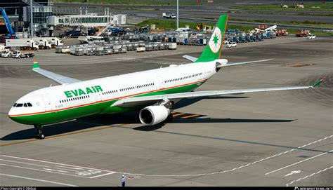 B 16335 EVA Air Airbus A330 302 Photo By OMGcat ID 1057660