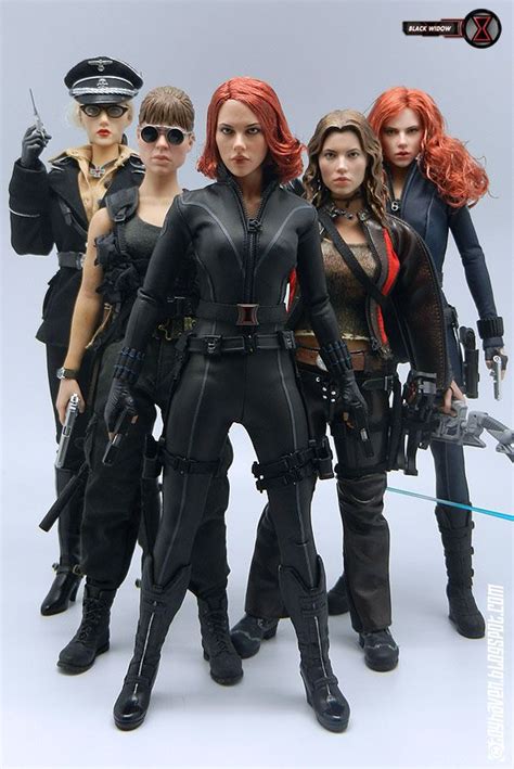 Hot Toys 16 Scale Female Action Figures Group Shots With Scarlett Johansson X 3 And Others