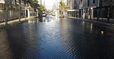 G1 Quase metade da água distribuída em AL é desperdiçada em