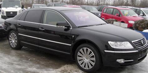 Volkswagen Phaeton Photos And Specs Photo Volkswagen Phaeton