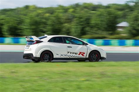 La Honda Civic Type R établit De Nouveaux Chronos Record Sur Cinq Circuits Européens Légendaires