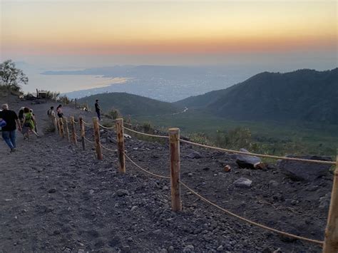 Passeggiata Gratuita Sul Fiume Di Lava Del Vesuvio Sentiero N 9 E