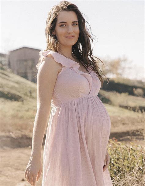 Our Favorite Hatch Looks For Your Maternity Photo Shoot Babe By Hatch