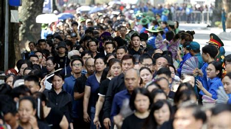 Thousands Attend Vietnam Communist Chiefs Funeral The Canberra Times