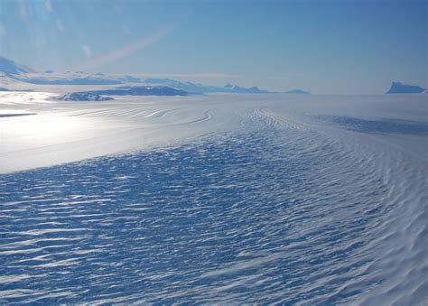 Basler To The Beardmore 3 The Beardmore Glacier — Sarah Airriess