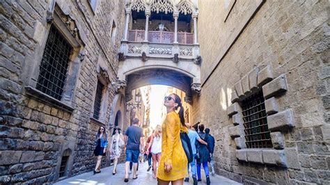 Barcelona Gothic Quarter Walking Tour with Helicopter Flight Experience ...