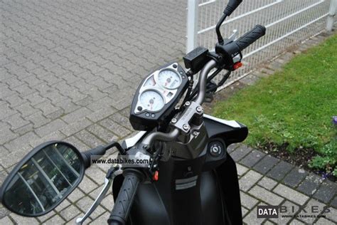 2012 Kymco Agility RS Naked