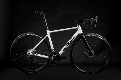 KTM Apresenta Nova Revelator Alto One Bicicleta De Estrada Em Carbono