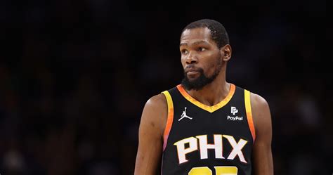 Kevin Durant Says Hes In Regular Contact With Suns Execs Players Amid