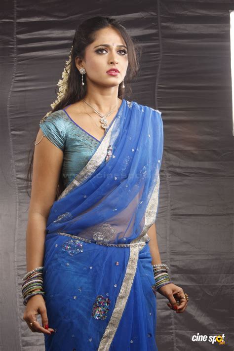 Indian Celebs Pics Anushka Sexy In Vaanam Pictures