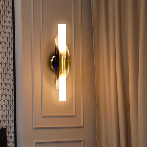 Outstanding Italian Alabaster Wall Sconce Manta For Sale At 1stdibs