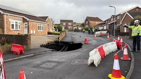 Merthyr Tydfil sinkhole road residents can return home for Christmas ...