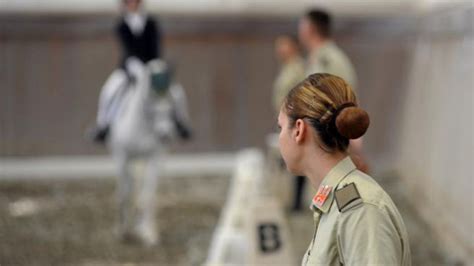 Sessismo E Body Shaming AllAccademia Militare Di Modena Indagato Un