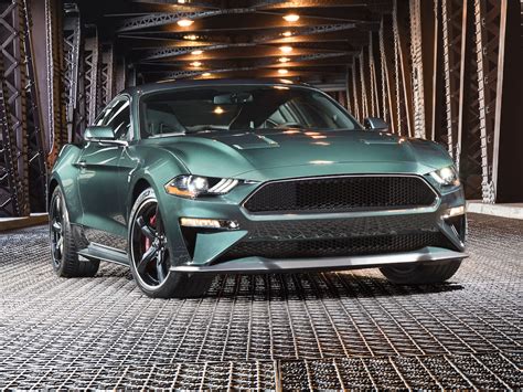 Dark Highland Green Ford Mustang Bullitt Fastback