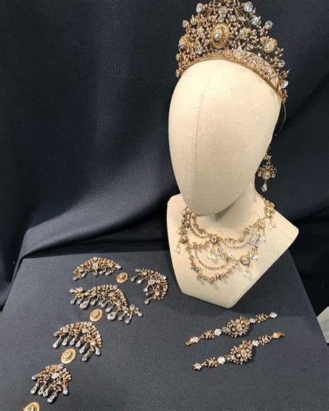 Sophie Canale On Instagram Queen Charlotte Presentation Jewellery