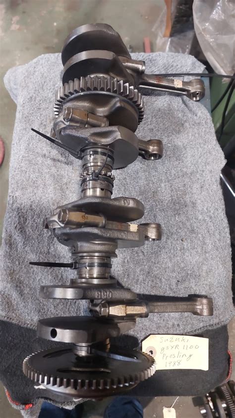 SUZUKI GSXR1100 PRESLING 1988 MODEL CRANK CONRODS FORSALE The