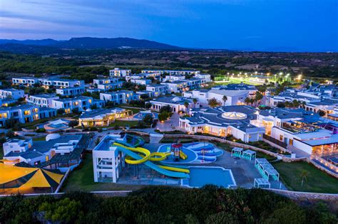 TUI Magic Life Club Plimmiri 1 – Schwimmschule Sharky