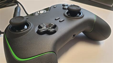 Razer Wolverine V2 Controladores Para Xbox Series X Y PC En La Prueba