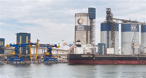 Three New Siwertell Ship Unloaders Extend Singapores Environment