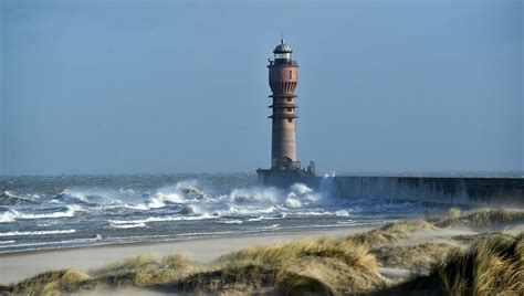 Un Adolescent De Ans Port Disparu Apr S Une Baignade En Mer