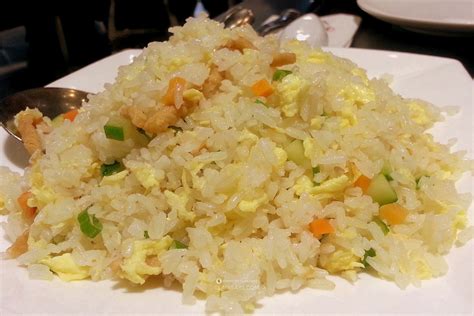 Dining with Friends at Lugang Café – Clari Says