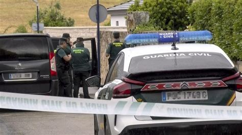 La Guardia Civil Encuentra Una Cabeza Cerca De La Casa Del Crimen