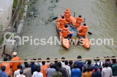 India Karnataka Bangalore News Photo Ndrf Sdrf Personnel Search