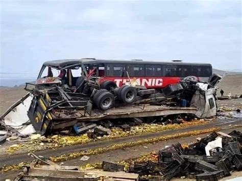 Choque Entre Bus De Pasajeros Y Un Camión De Carga En Casma Deja Dos Muertos Y 20 Heridos Infobae