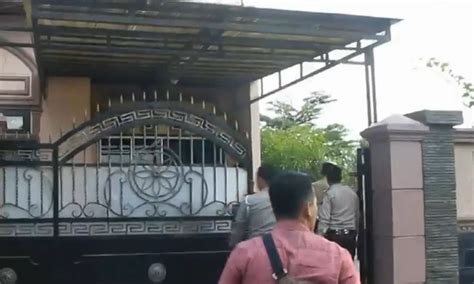 Perampokan Di Rumah Mewah Pekanbaru Orang Disekap Video Dailymotion