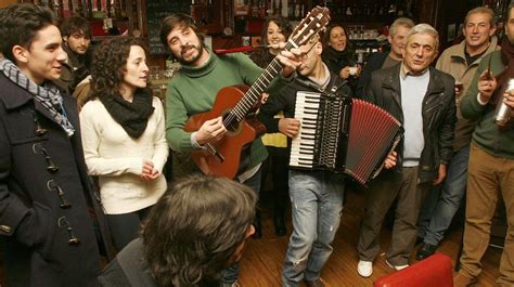 Diez años de música de tasca en A Pobra do Brollón