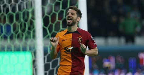 Son dakika haberi Galatasaray Dries Mertens in sözleşmesini 1 yıl