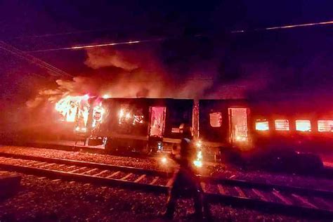 Uttar Pradesh Three Coaches Damaged As Fire Breaks Out In New Delhi