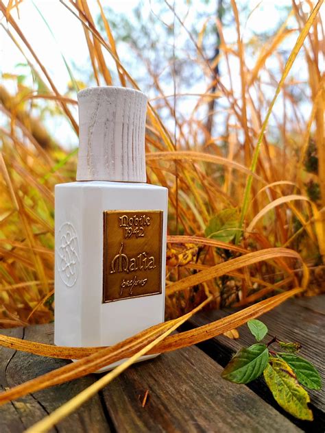 Malia Nobile 1942 perfume - a fragrance for women 2015